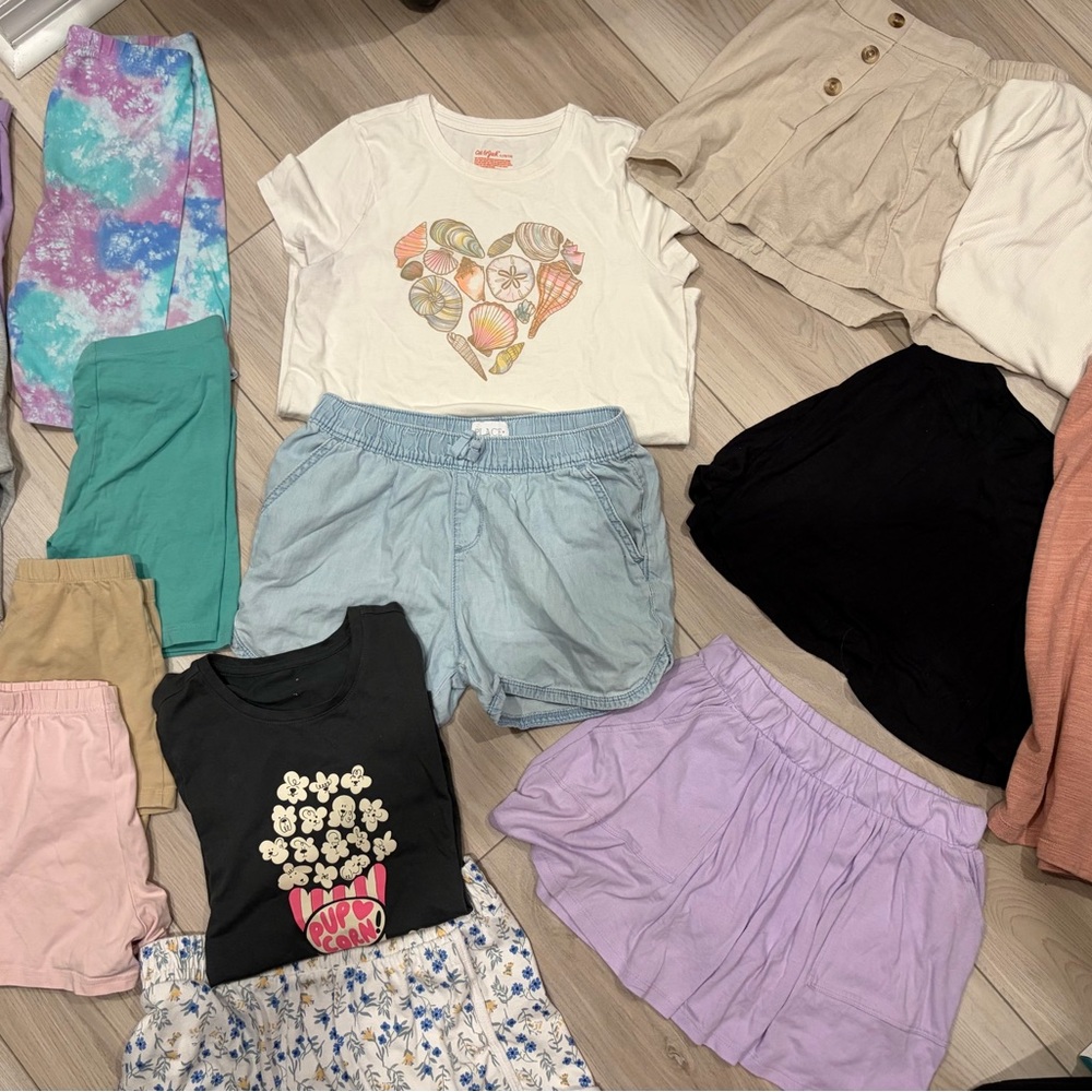 Girls girls large lot shorts skorts tops tanks and more Abercrombie target 10/12